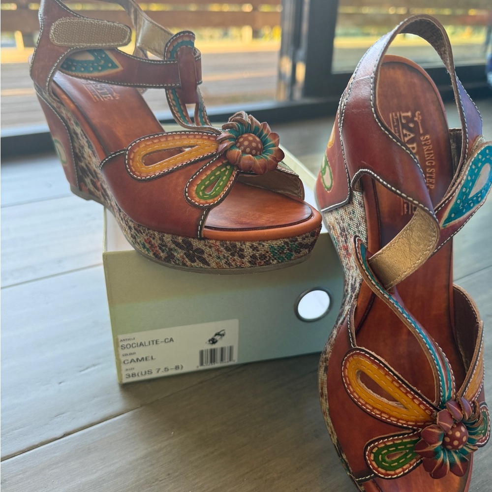 L'Artiste by Spring Step Women's Colorful Platform Sandals - Picture 4 of 4